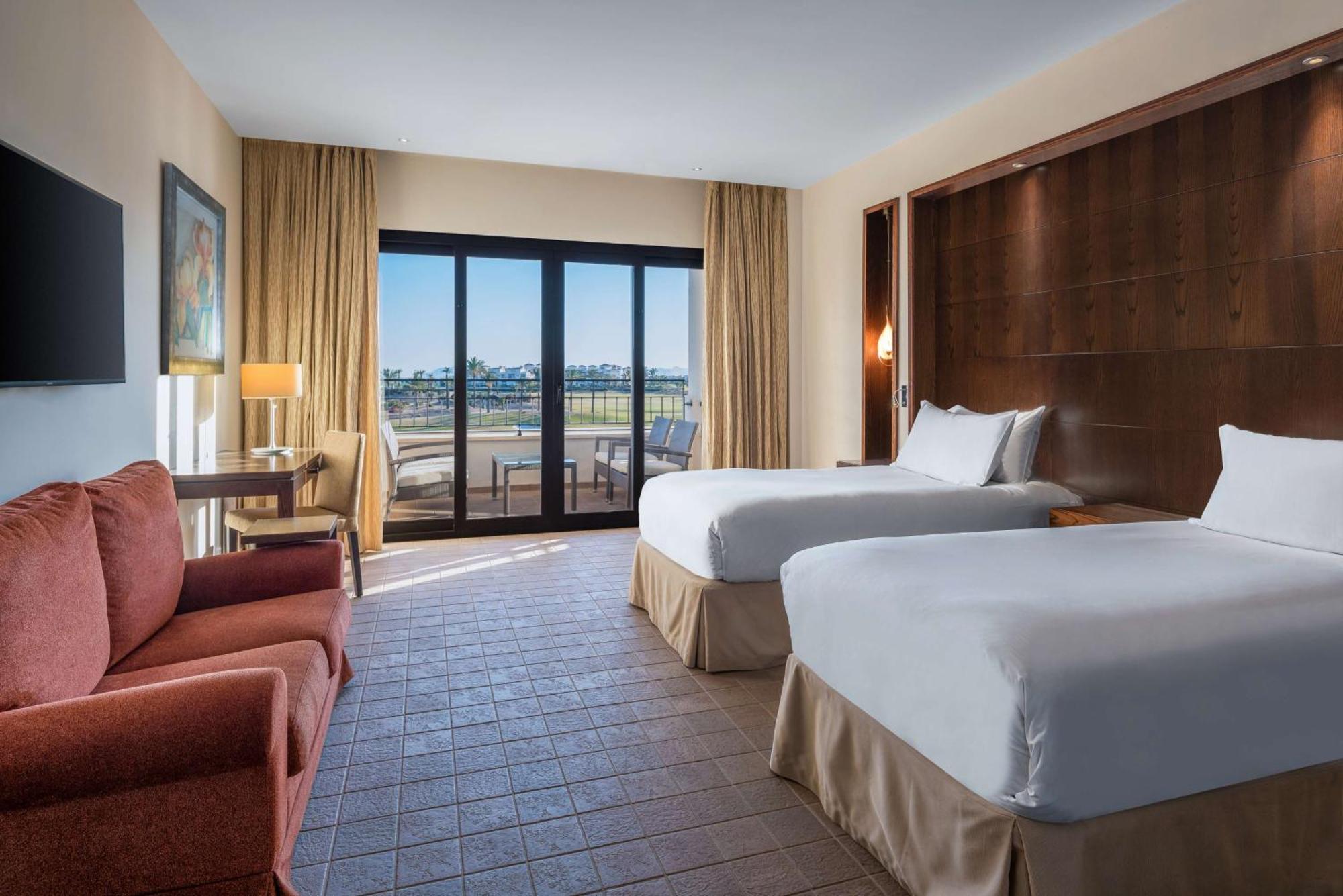 Doubletree By Hilton La Torre Golf Resort Рольдан Экстерьер фото A guest room at the Hilton San Diego Bayfront